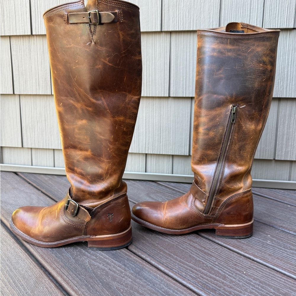 Frye Women’s Brown Distressed Leather Boots
